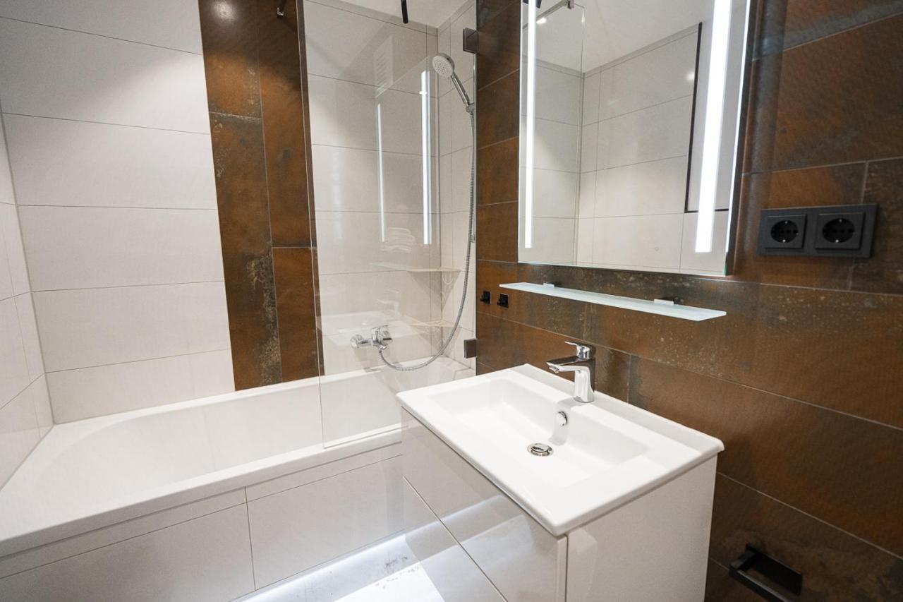 Stylisches Apartment Im Herzen Von Dresden + Parkplatz + Netflix + Self Check-In Exterior foto